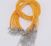 Кожаный шнур с застежкой, цвет Тёмно жёлтый 45 см (толщина 2мм) - 1шт